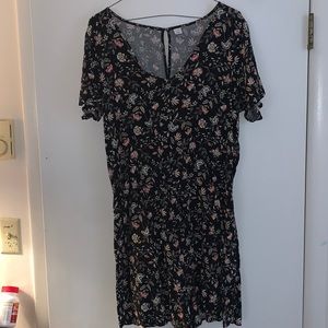 Women’s large tall Old Navy romper black floral